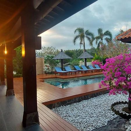 Bale Solah Lombok Holiday Resort スンギギ エクステリア 写真