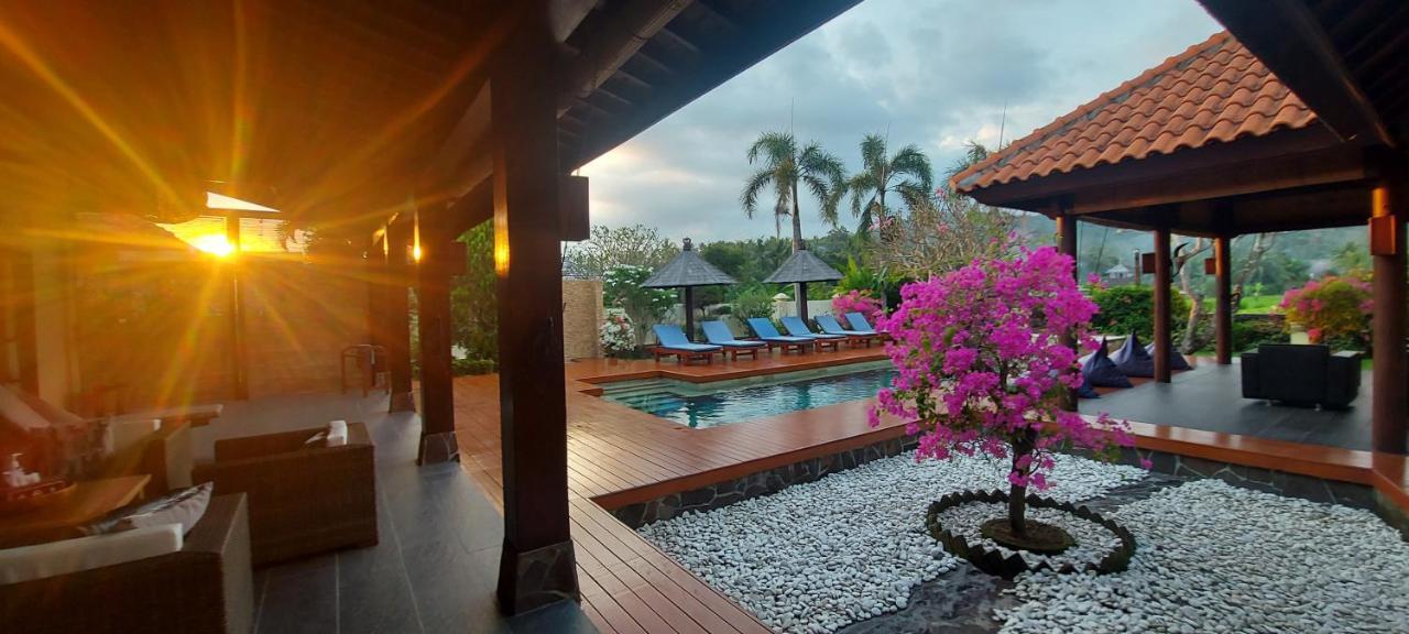 Bale Solah Lombok Holiday Resort スンギギ エクステリア 写真